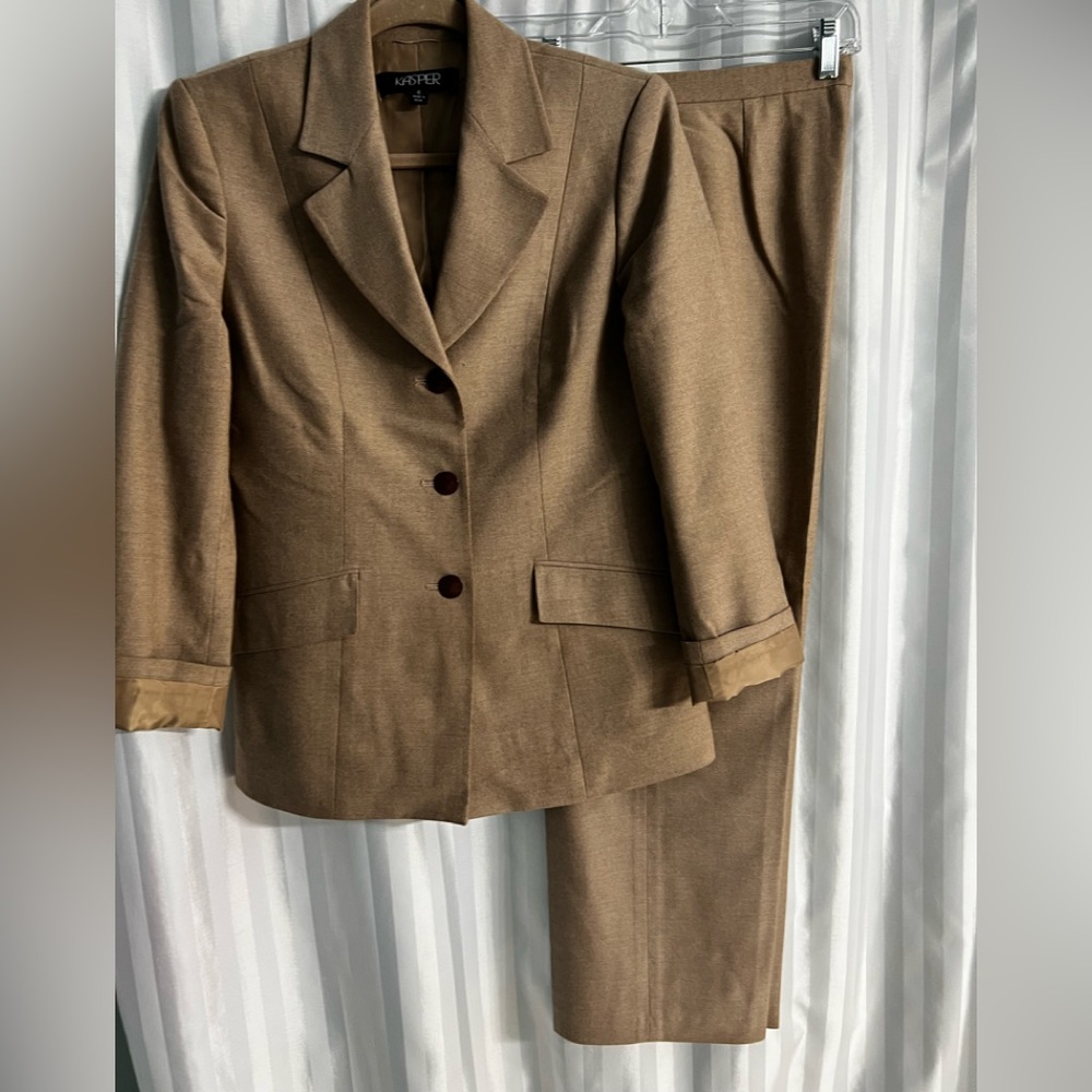 Kasper Brown herringbone suit size 6
